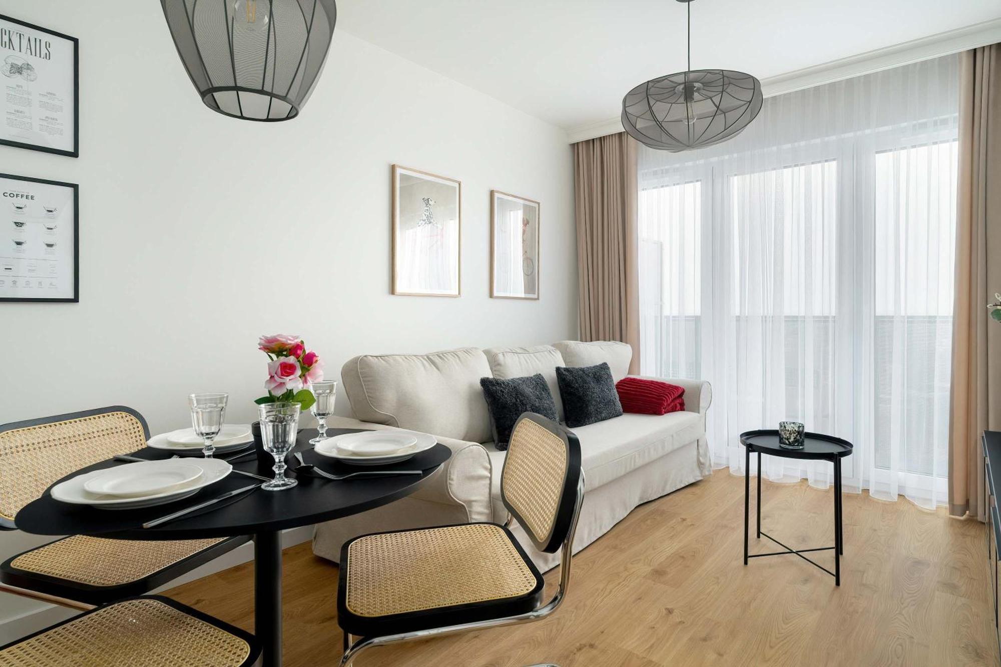 Apartment Komfortowy W Poznaniu Parking & Klimatyzacja By Renters *